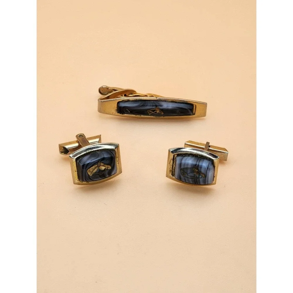74 Yr Old 10k Gold Plate Tie Clip/Bar & Cufflinks Set Horse Equestrian Art Glass
